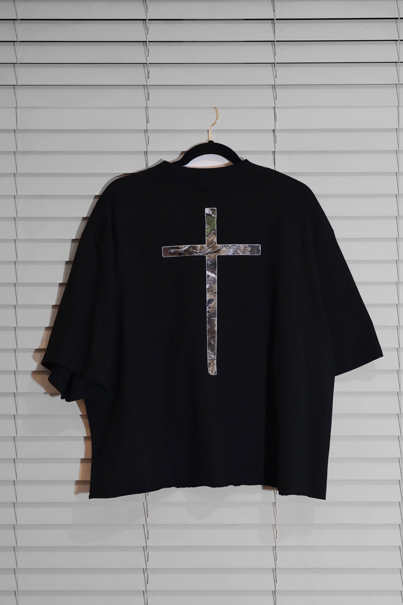“VIRTUOUS DESIRES” Cropped Boxy T-Shirt